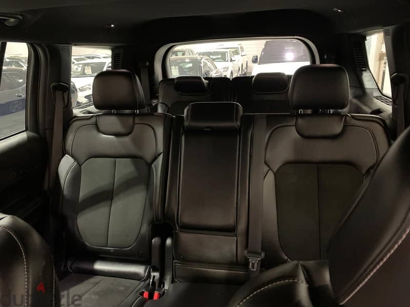 Jeep Grand Cherokee L 12