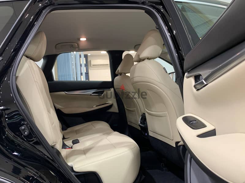 Infiniti QX50 8