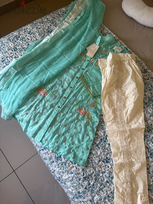 Embroidered 3 Piece Suit (XS) 2