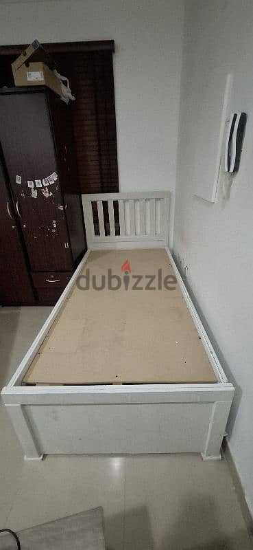 Single bed frame