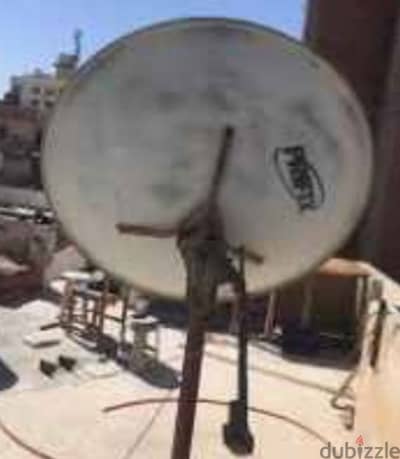 طبق دش مع العدسة واسلاك مقاس ٩٠