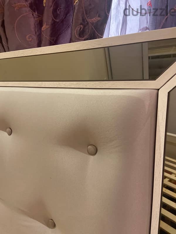 bed queen size 1
