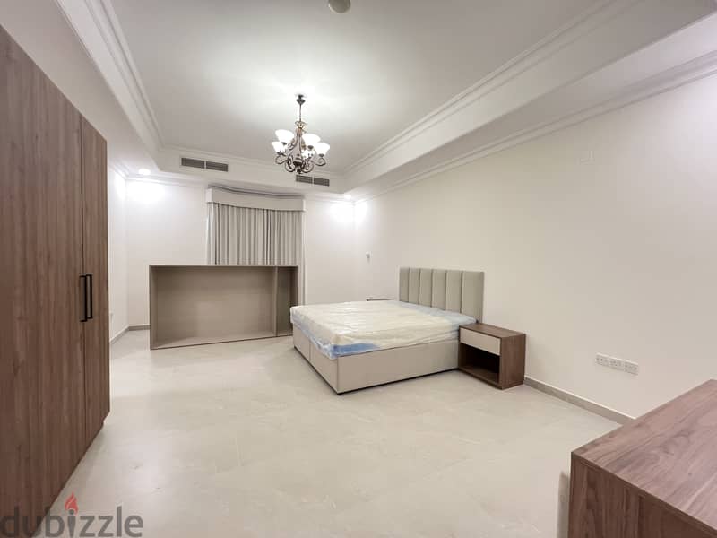 Furnished 4BR Compound Villa | Janabiya | Garden & Patio 5