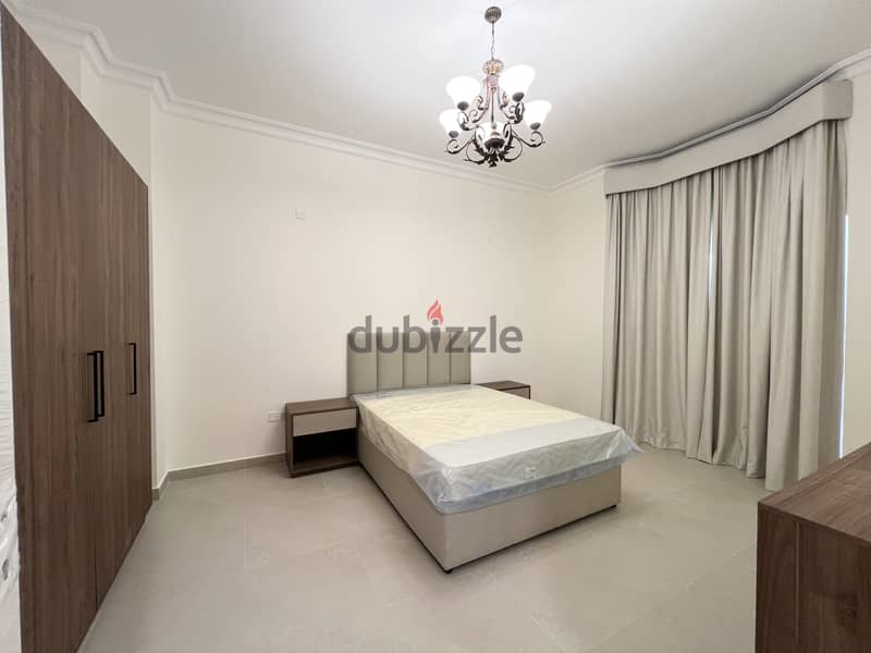 Furnished 4BR Compound Villa | Janabiya | Garden & Patio 8