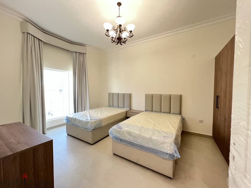 Furnished 4BR Compound Villa | Janabiya | Garden & Patio 9