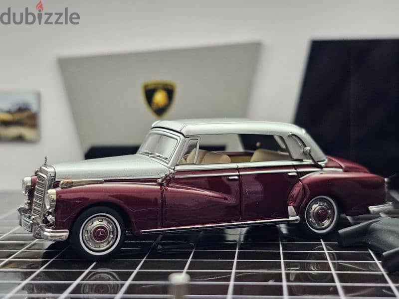 Mercedes-Benz 300d Cabriolet (W189)  Scale: 1:64 6