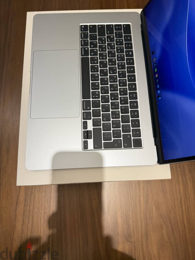 للبيع ماك بوك آير M4 شبه جديد  For sale Macbook Air Like new 3