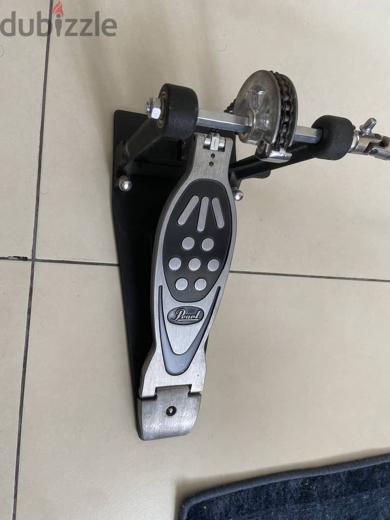 Pearl P-122TW drums double pedal 2