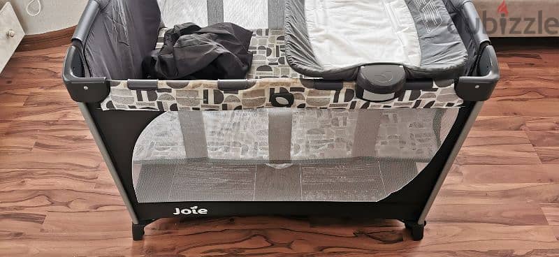 Joie Baby Travel Cot & Changing Station 4