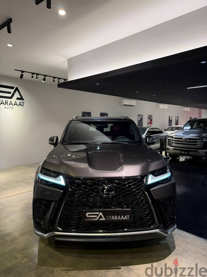 Lexus LX 600 2022 1
