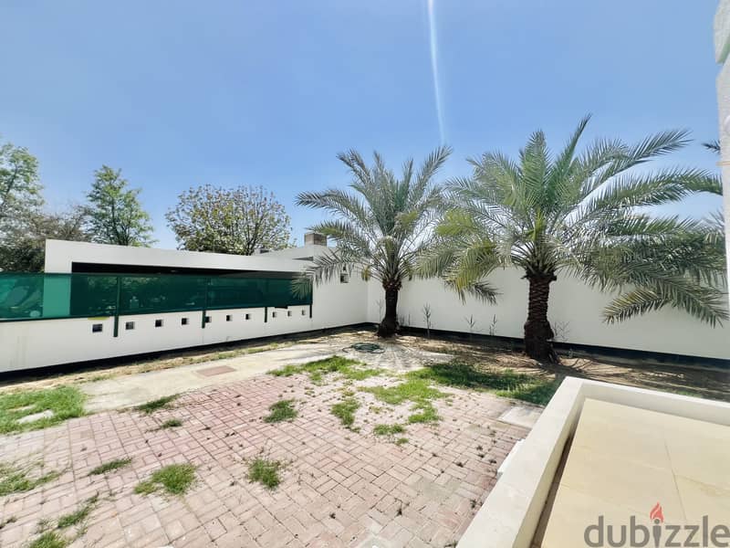 3BR Villa | Hamala | Private Garden | Walk to BSB 15