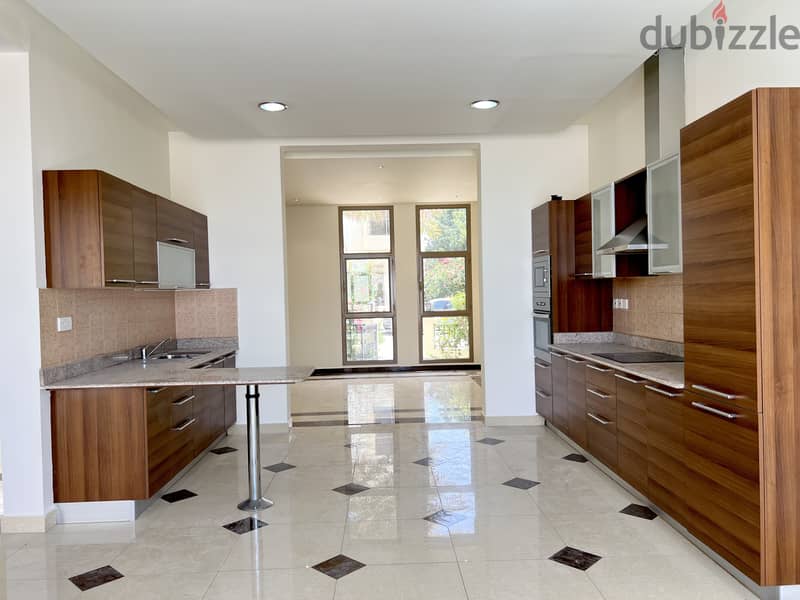 5BR Villa | Hamala | Private Pool | Near BSB 6