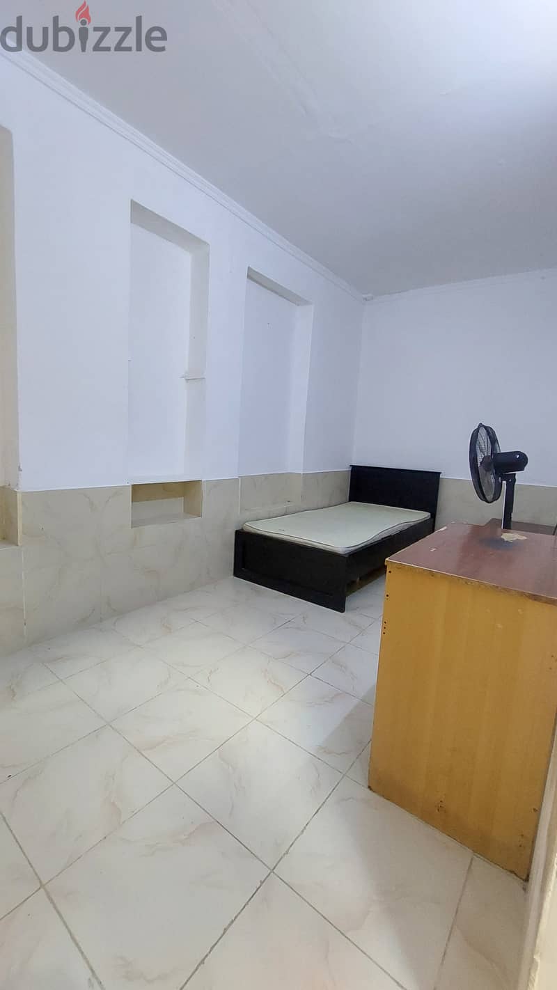 Room for rent behind kfc al hoora 3