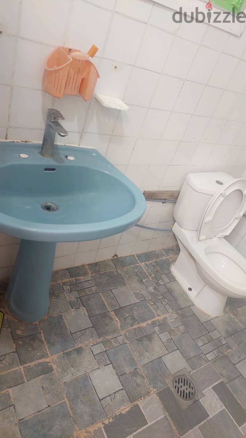 Room for rent behind kfc al hoora 6
