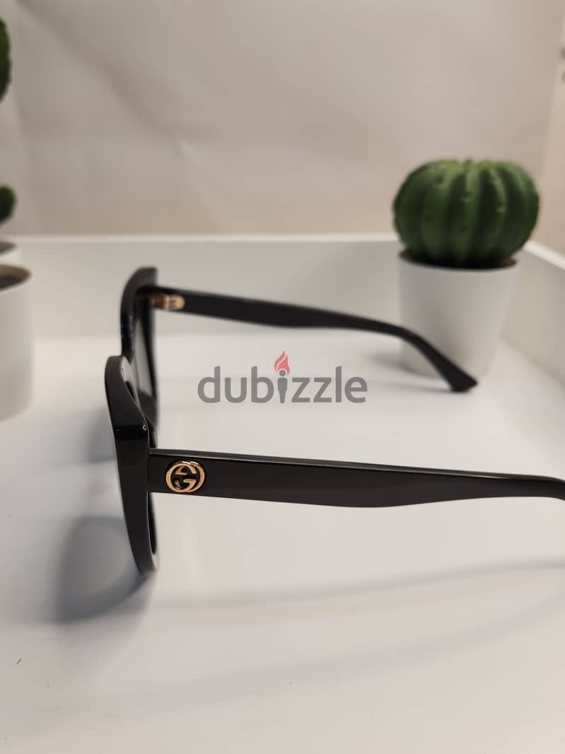 Gucci Square Sunglasses - Luxury Style Meets Iconic Design 6