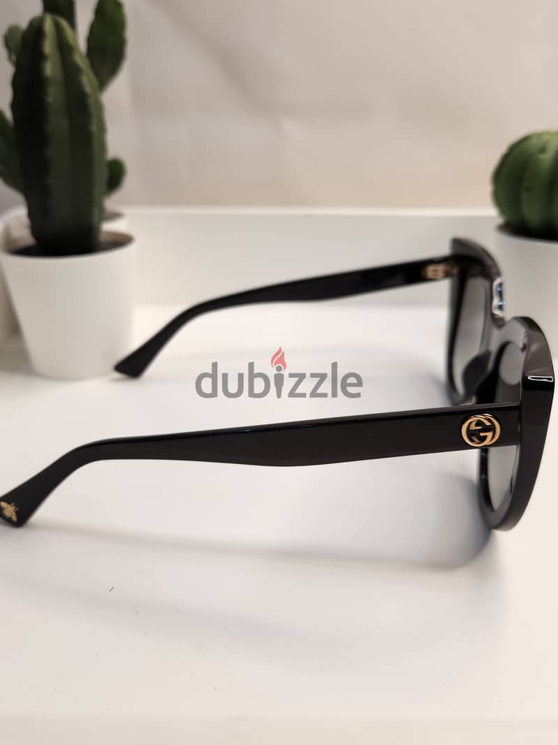 Gucci Square Sunglasses - Luxury Style Meets Iconic Design 7