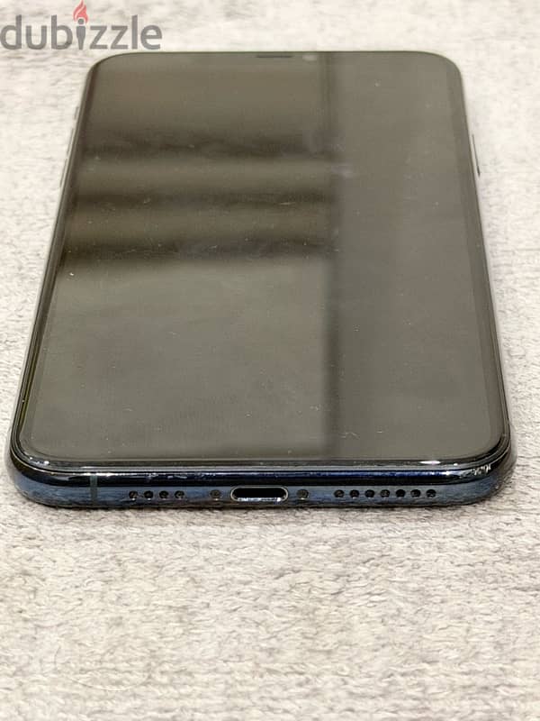 Apple iPhone 11 Pro Max with complete box 2