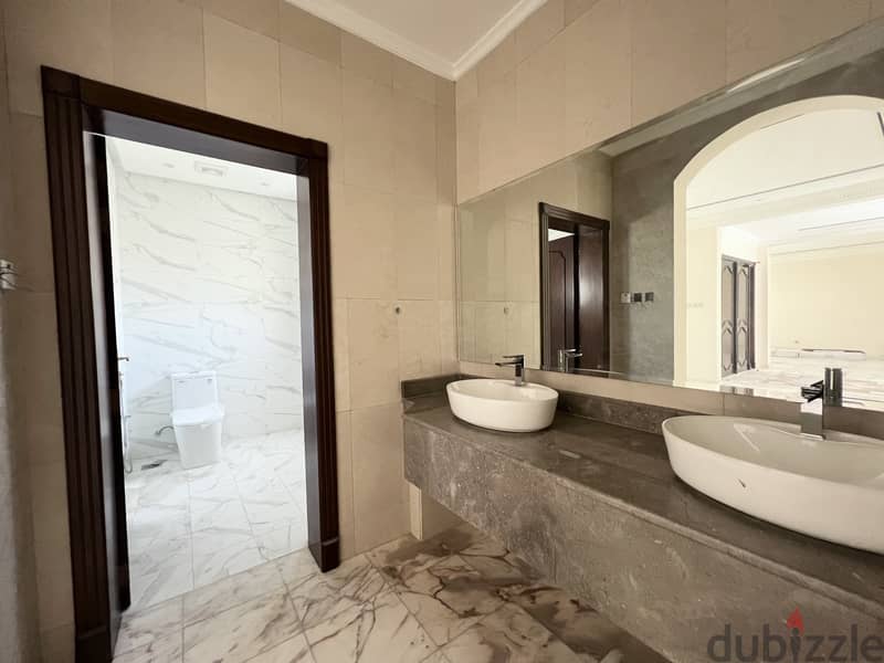 5BR Villa | West Riffa | Private Pool & Majlis 13