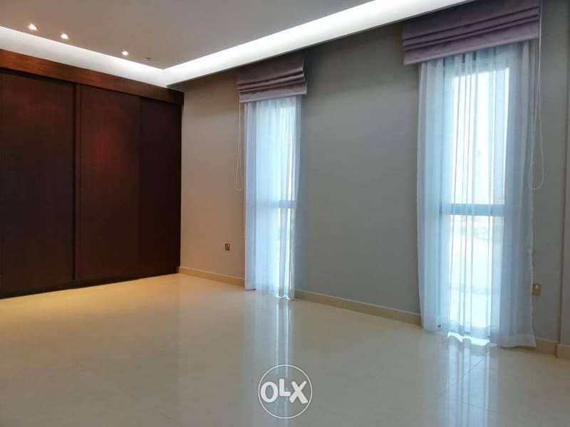 Spacious & Beautiful 2 BHK Apartment - Porta Reef 4