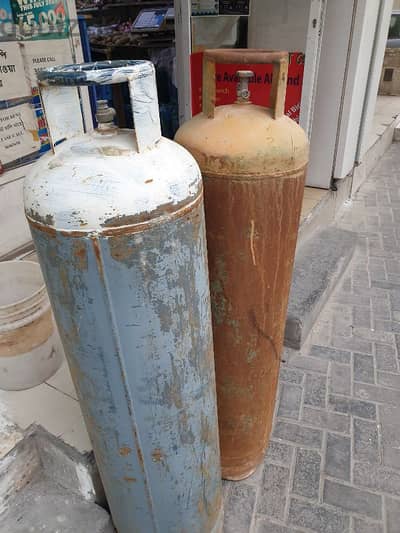 big gas cylinder for sale. call 36965650