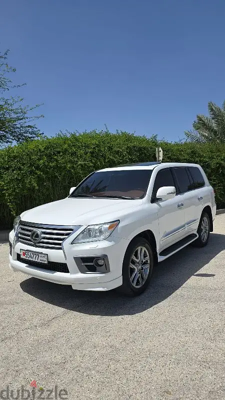 Lexus LX-Series 2012