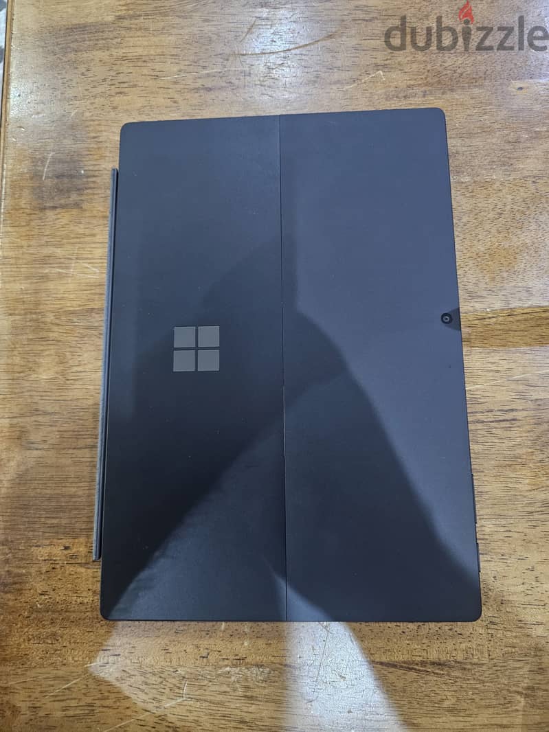 Surface Pro i5 4gb 128Gb 100BD keyboard+ surface+charger 1