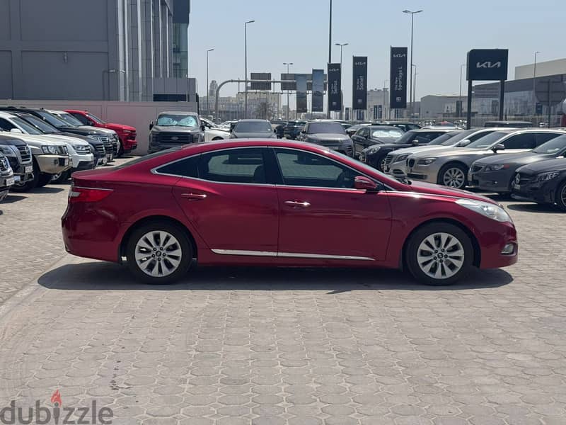 Hyundai Azera 2012 Red 2