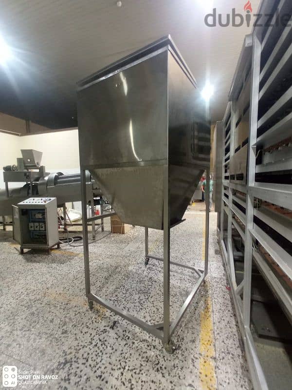 We fabricate custom steel / stainless steel and shade 9