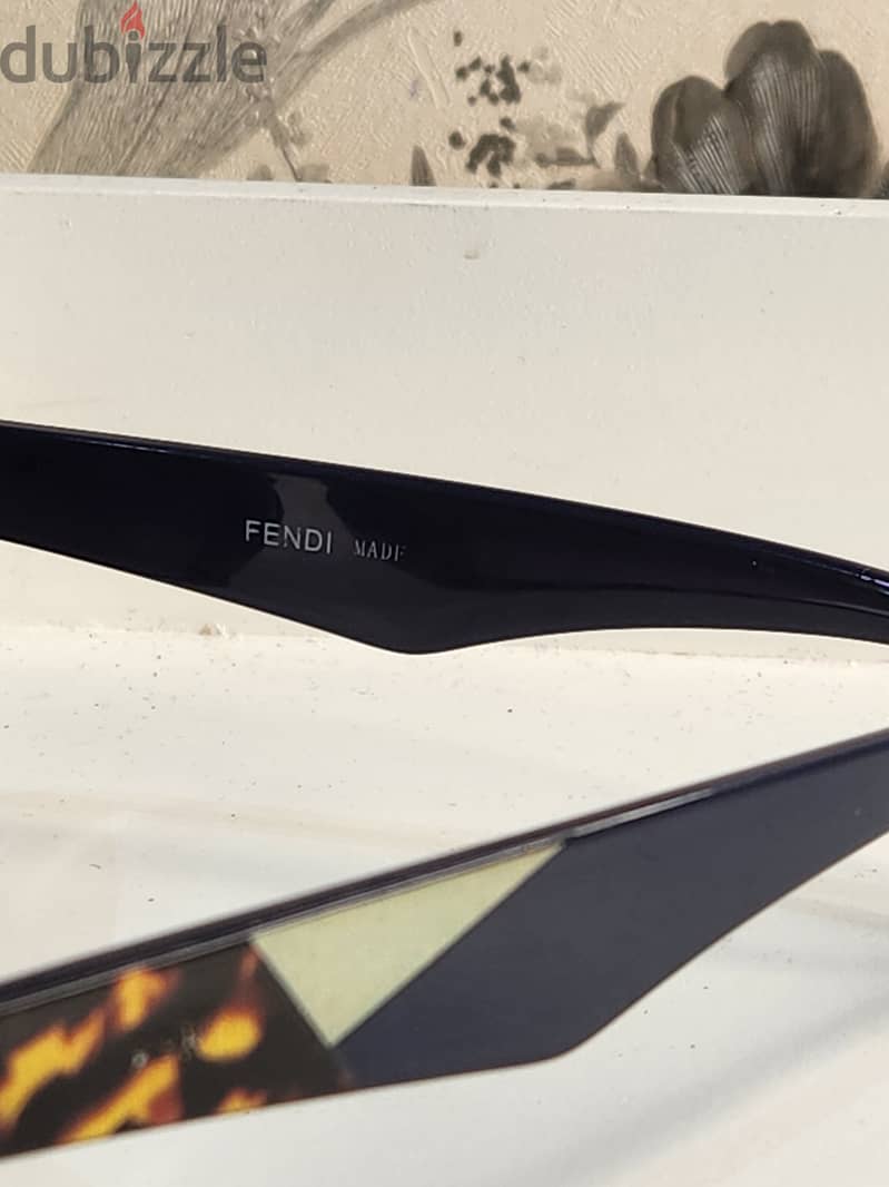 Fenid brand ORG used clean sunglasses 20bd 4
