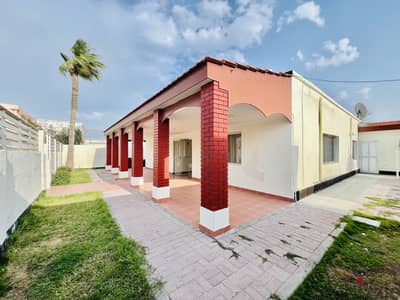 4BR Villa in Aali | Private Backyard & BBQ | Maid Room