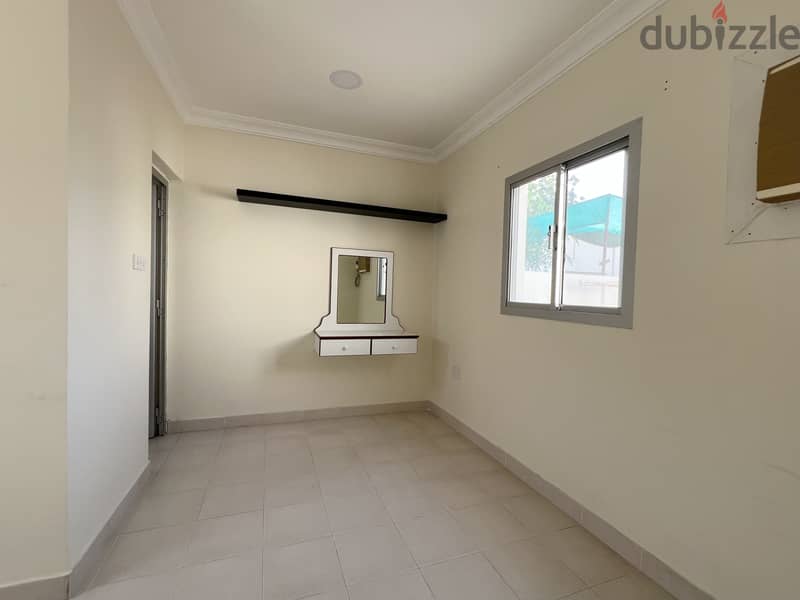 4BR Villa in Aali | Private Backyard & BBQ | Maid Room 12