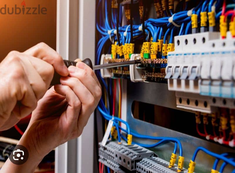Building maintenance carpainter work services available 11