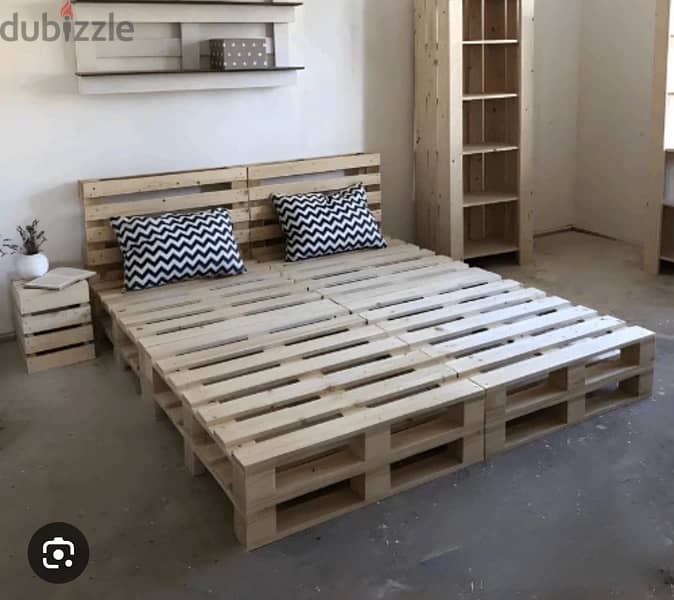 WOODEN PALLETS , Plastic 2