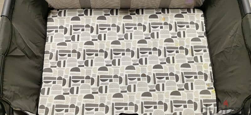 Joie Baby Travel Cot & Changing Station 6