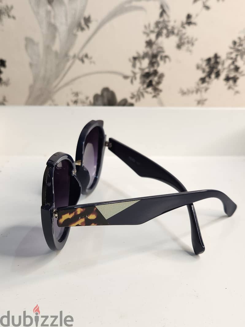 نظارات النخبة: تشكيلة فندي وتوم فورد الأصلية Elite Eyewear: Authentic 1
