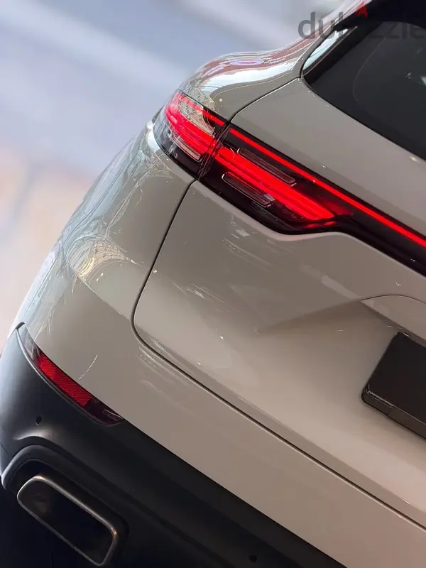 Porsche Cayenne 2019444240943394344964