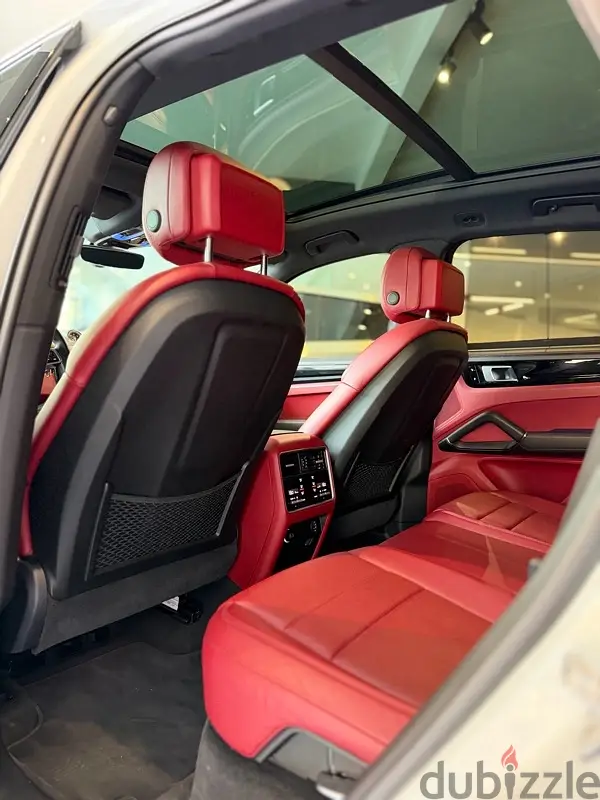 Porsche Cayenne 2019444240943394344968