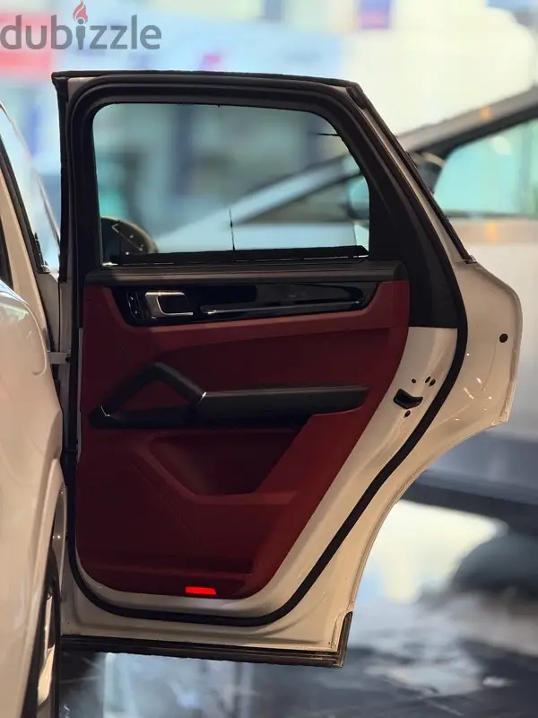Porsche Cayenne 20194442409433943449611