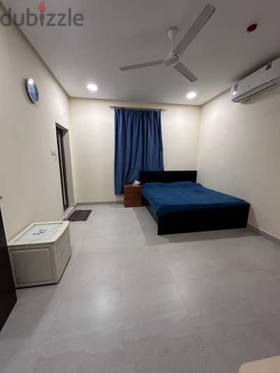 Fully Furnished Room Available For Exe. Bachelor or Couples (Kerala)