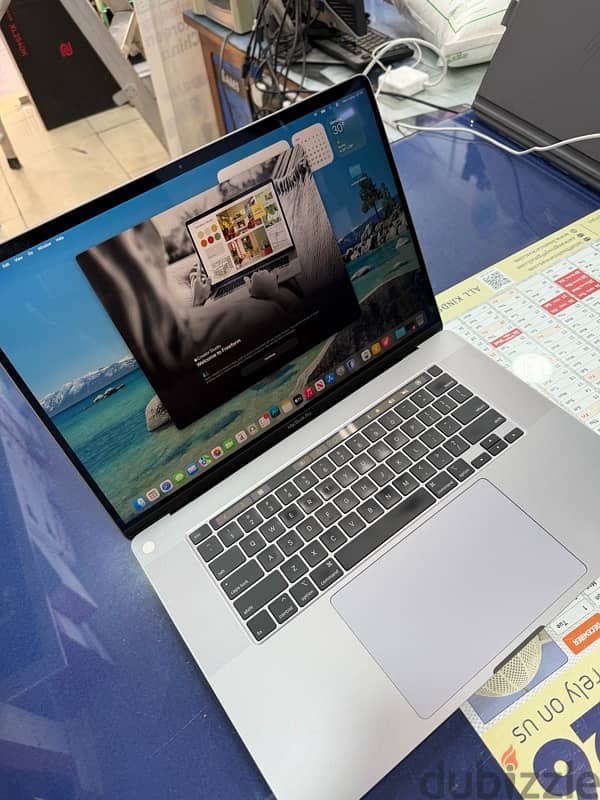 MacBook pro i7 16” Display with Touch Bar 16G 512GB 4 GN Graphics 3