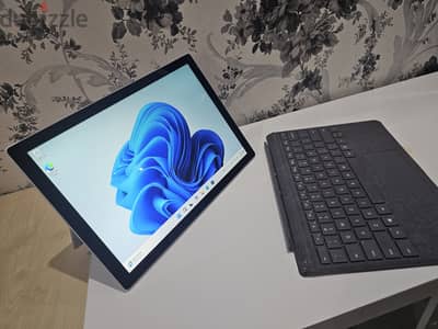 Microsoft Surface Pro 7 Core i7 16GB 512G +with keyboard and charger