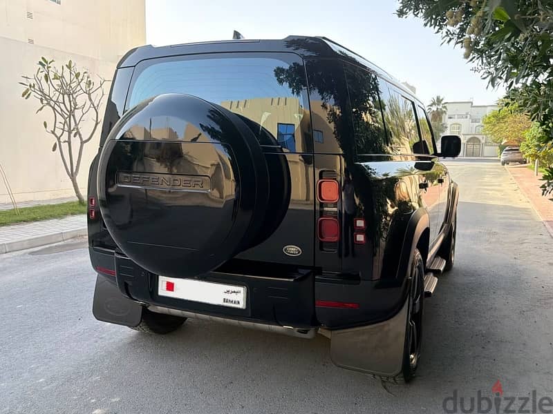 2023 Land Rover Defender P300SE 3