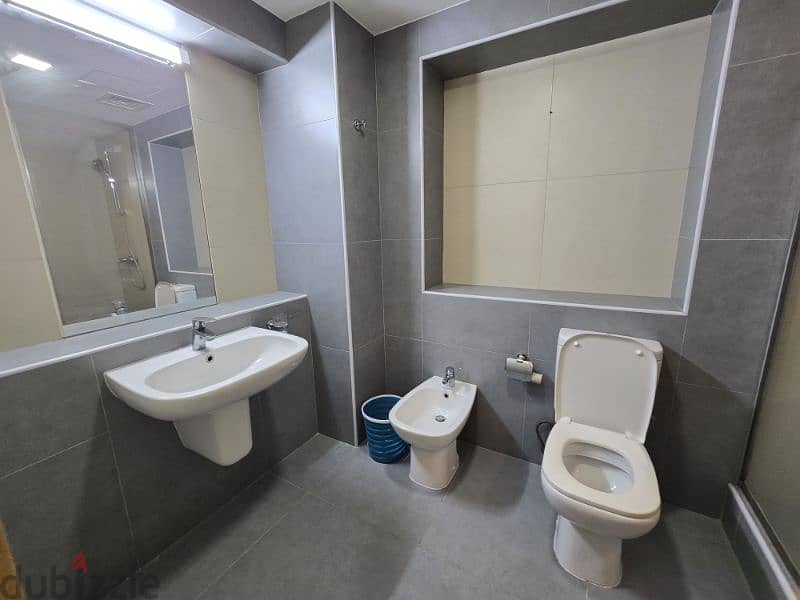 Great sea view 1 BR with 2 bathroom and Balcony 9