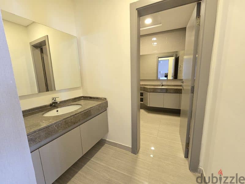Luxury 3+1maidroom Huge balcony full facilities 13