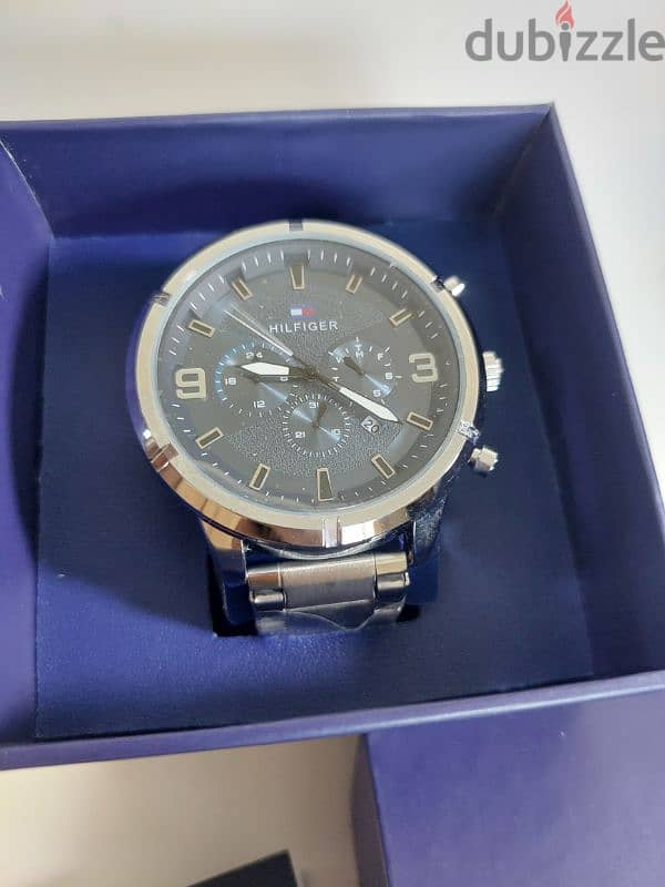 TOMMY HILFIGER 6