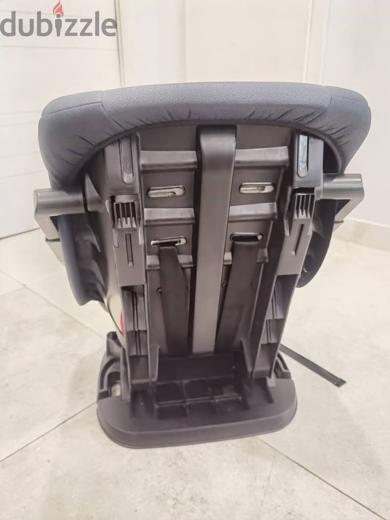 Slightly used baby car seat 3