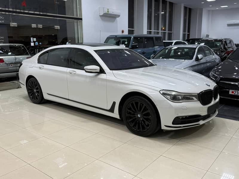 BMW 7-Series 2016 1