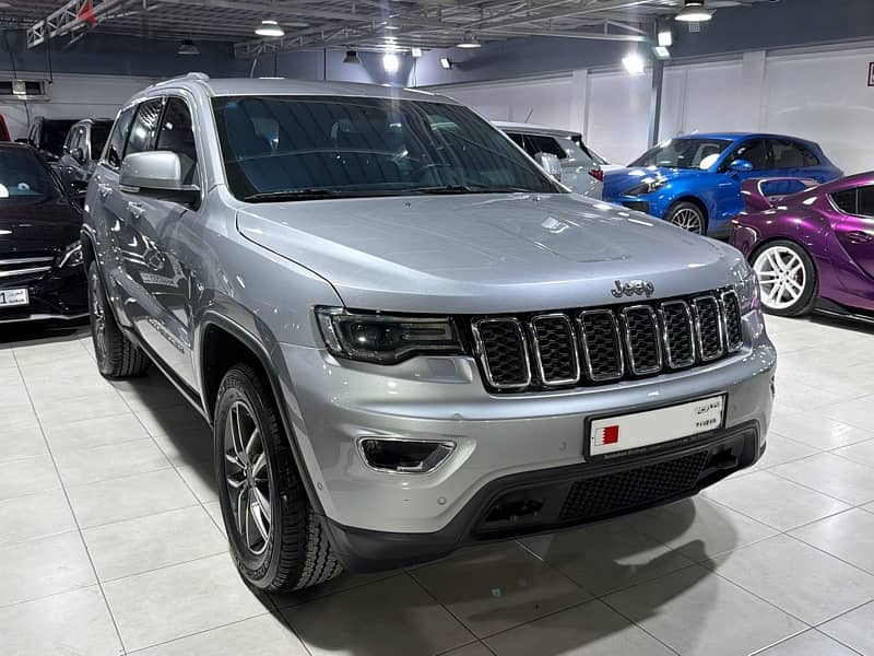 2020 Jeep Grand Cherokee Laredo 2