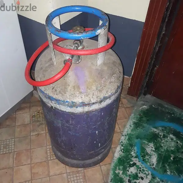 أسطوانة متوسطة الحجم مع موقد كاملة المجموعة 27bd452651522888847361