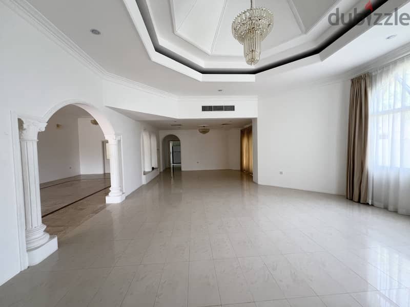 4BR Villa | Al Jasra | Large Garden | Close to Causeway 3